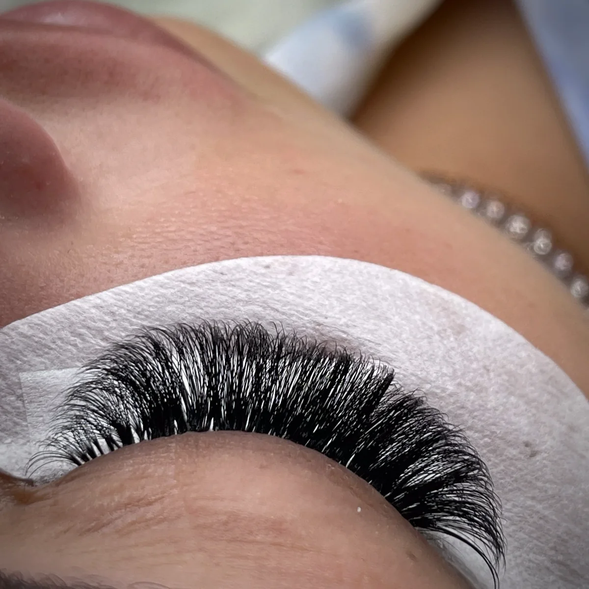 A volume set being built during an appointment at Lashevista Beauty